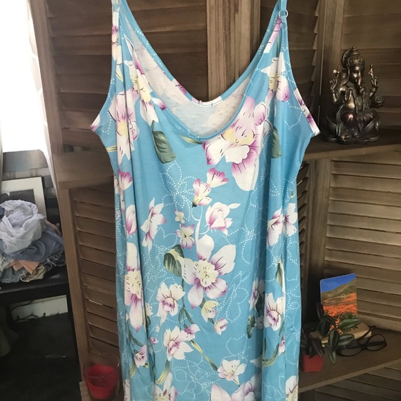 Amazon brand Maxidress - Picture 1 of 2